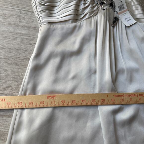 Bcbgmaxazria Embellished Champagne Cocktail Dress NWT Size 12 Rhinestones V Neck - Picture 7 of 9